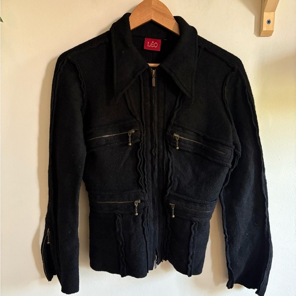 Lëo Avant-Garde Wool Jacket – Made in Canada ( fits small) - Picture 2 of 7